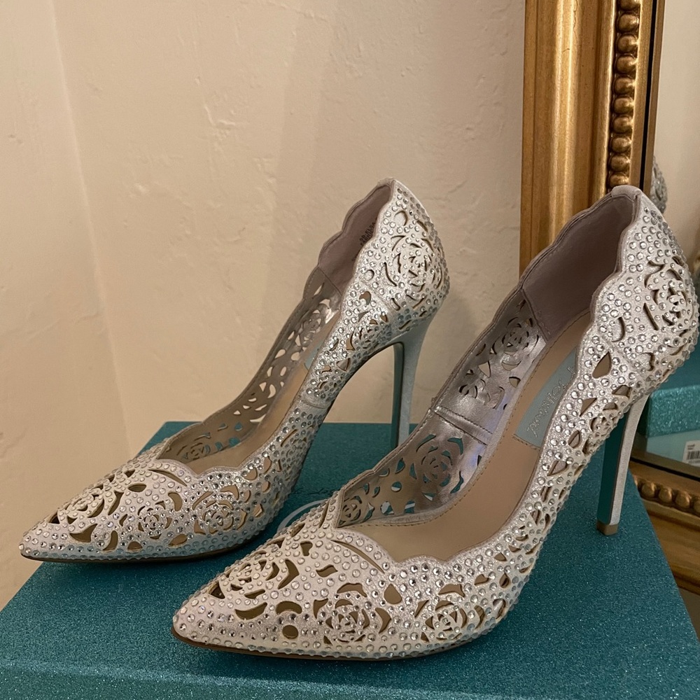 Cinderella BETSY JOHNSON heels